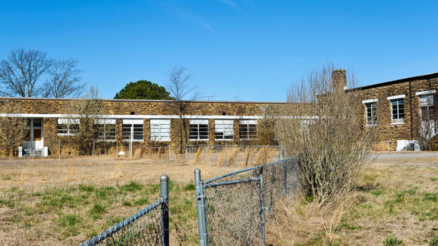 Illustration for article titled 6 Underfunded Schools That Will Eventually Be Captivating Urban Decay Landscapes
